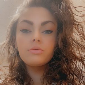 Meet your Posher, Melia